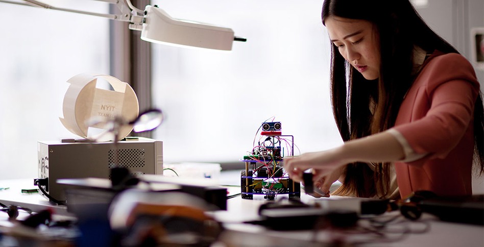 Woman builds robot