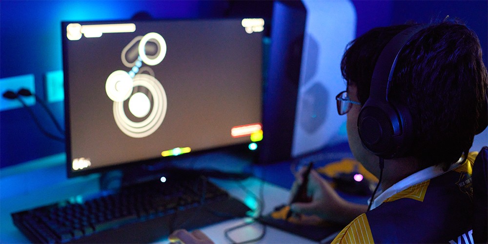 Students working on computer